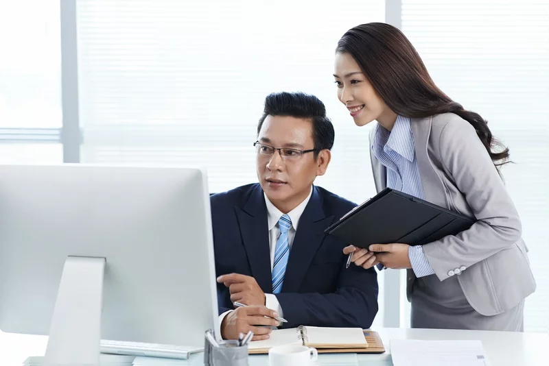 Receptionista, asistent manager