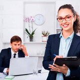 Receptionista, asistent manager